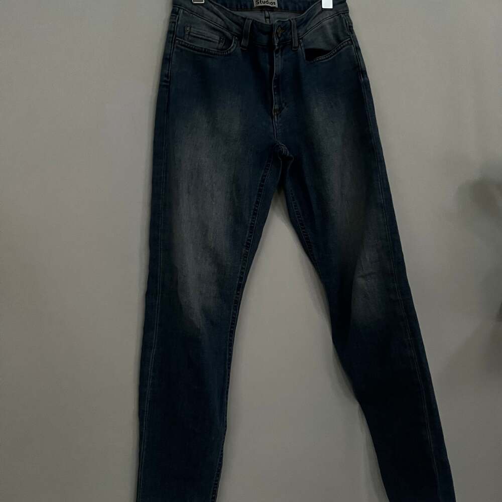 Acne Studios Skin 5 Skinny Jeans in light wash Denim